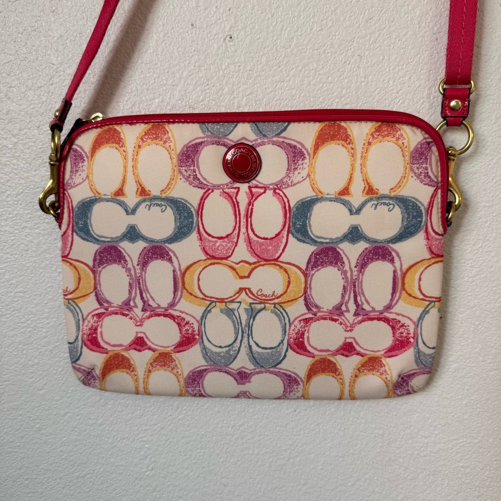 Coach F63594 Multicolor Padded Tablet Crossbody Adjustable 46" - Picture 3 of 11